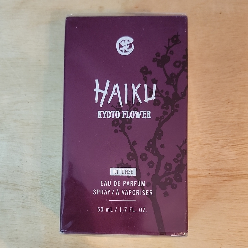 Haiku Kyoto Flower Intense Eau de Parfum in Deep Purple